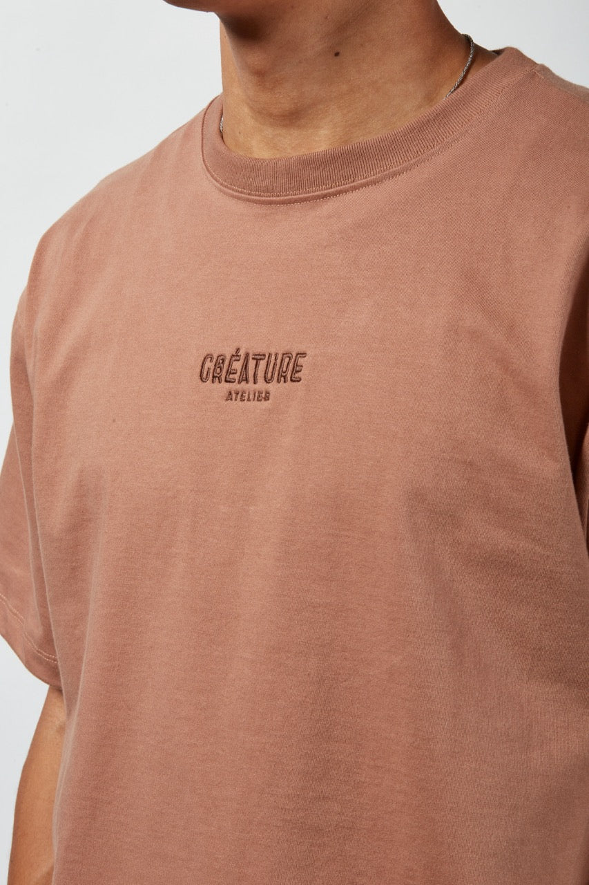 T-Shirt brodé "Créature Atelier" | BoxTee Heavyweight