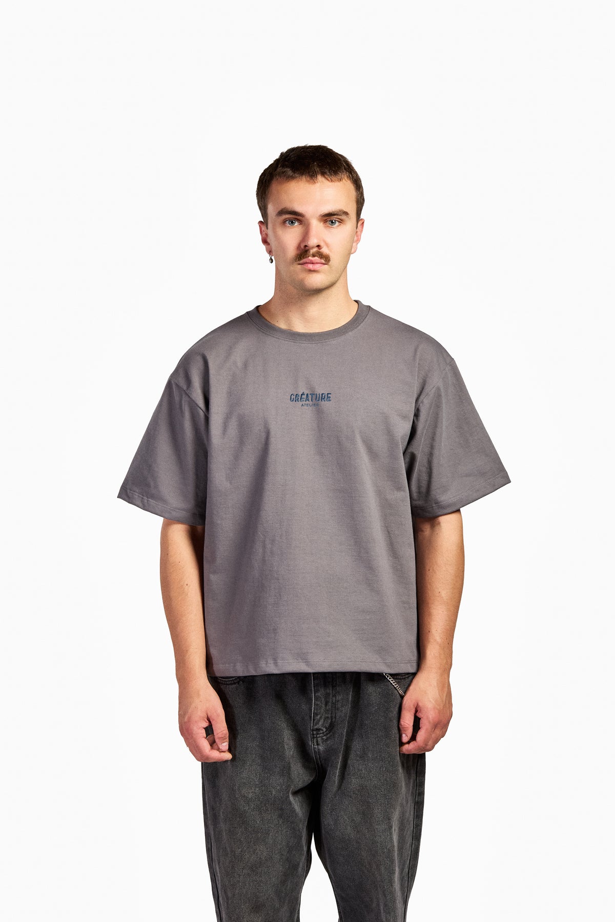 T-Shirt brodé "Créature Atelier" | BoxTee Heavyweight